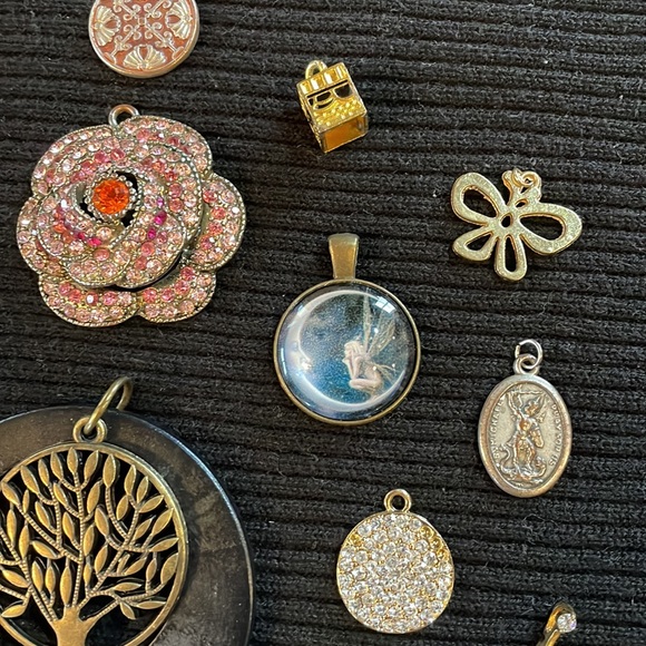 27 Charms, make jewelry repurpose, odd etc - Picture 5 of 8